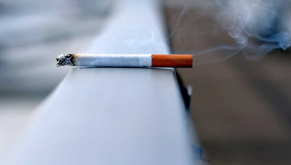 İngiltere’de ‘dumansız nesil’: 2009 sonrası doğanlara sigara satışı yasak