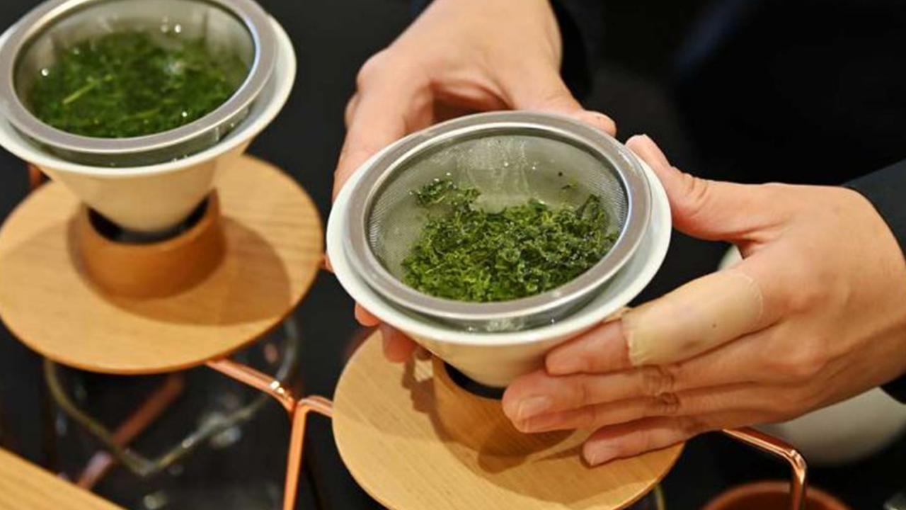 Japonya’da mevsimin ilk hasat edilen yeşil çayının kilogramı 1,11 milyon yene alıcı buldu