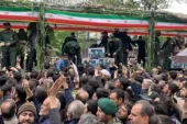 İranlılar Tebriz'de Reisi'yi anıyor