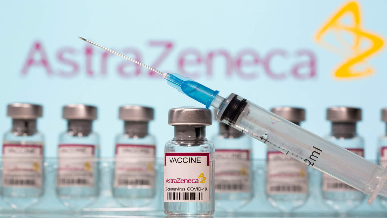 AstraZeneca, Covid aşısının yan etkiye neden olabileceğini ilk kez kabul etti
