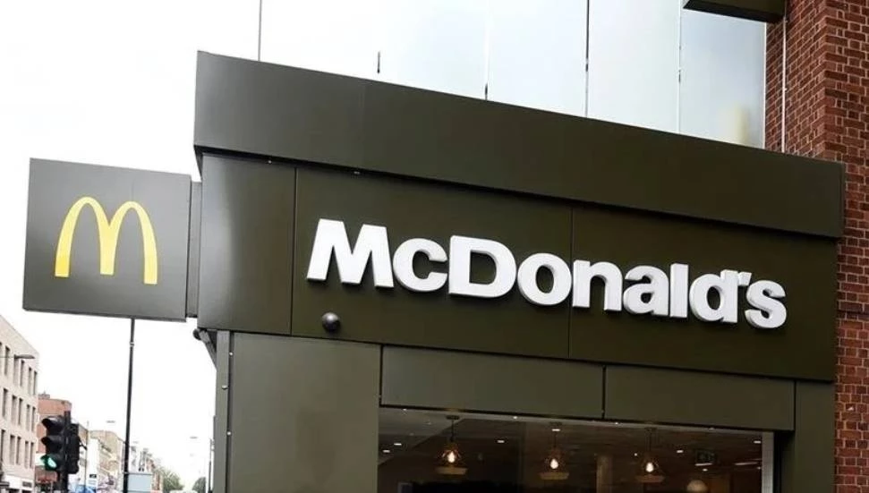 McDonald’s’ın kârı, Orta Doğu’daki çatışmaların satışları etkilemesiyle beklentileri karşılayamadı