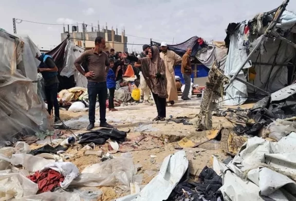 BM: İsrail'in Refah'ta kampa düzenlediği saldırıda en az 200 kişi öldürüldü