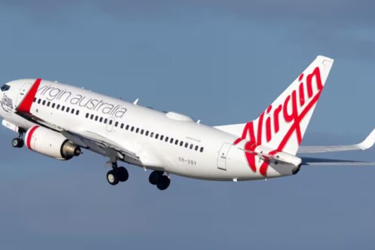 Avustralyalı yolcu, havadaki uçağı birbirine kattı